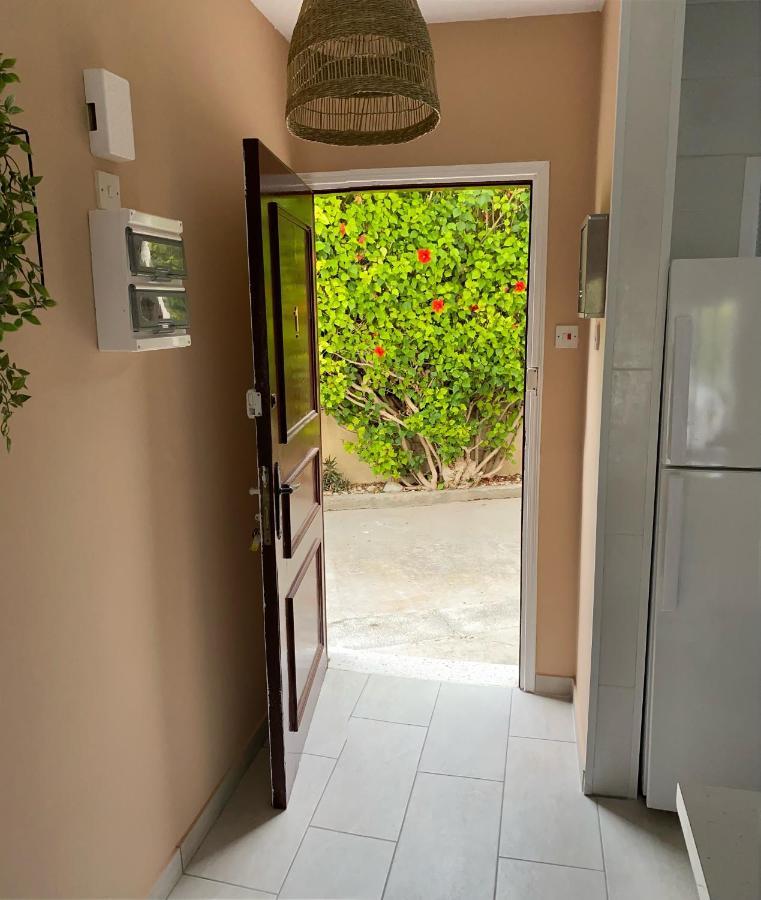 Seaside Maisonette 200M From Sea Paphos Exterior foto